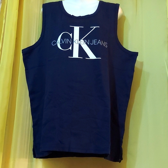 Men's Calvin Klein T-shirt - Picture 1 of 3